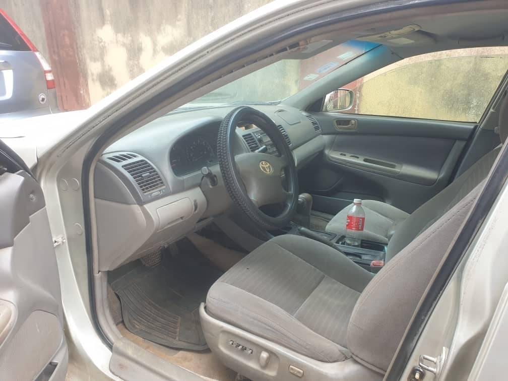 A picture of Toyota big daddy 2004 model