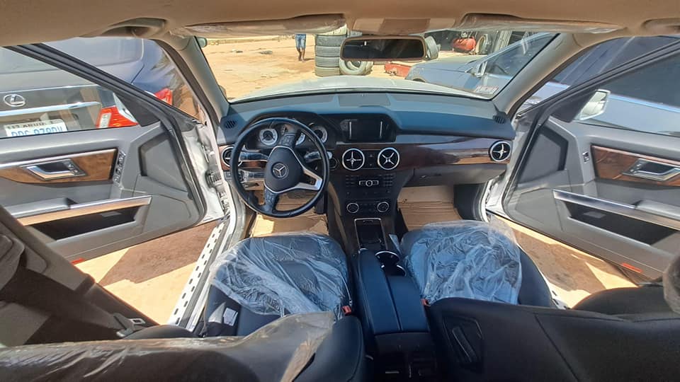 A picture of 2013 GLK350