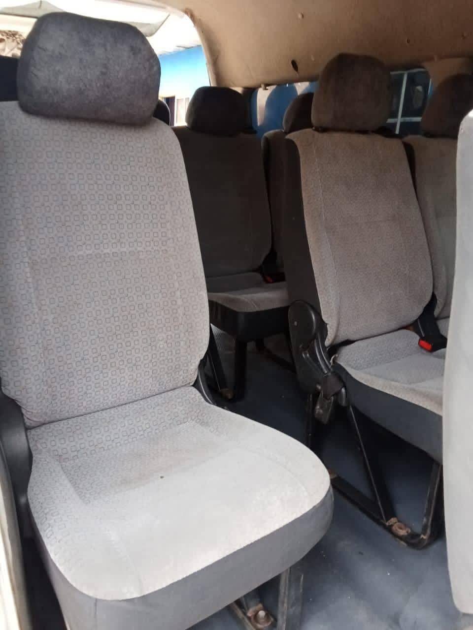 A picture of Hummer 3 Bus 2015 Model