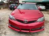 A picture of Foreign used 2013 Camry SE Thumbstart 4 plugs engine Sunroof