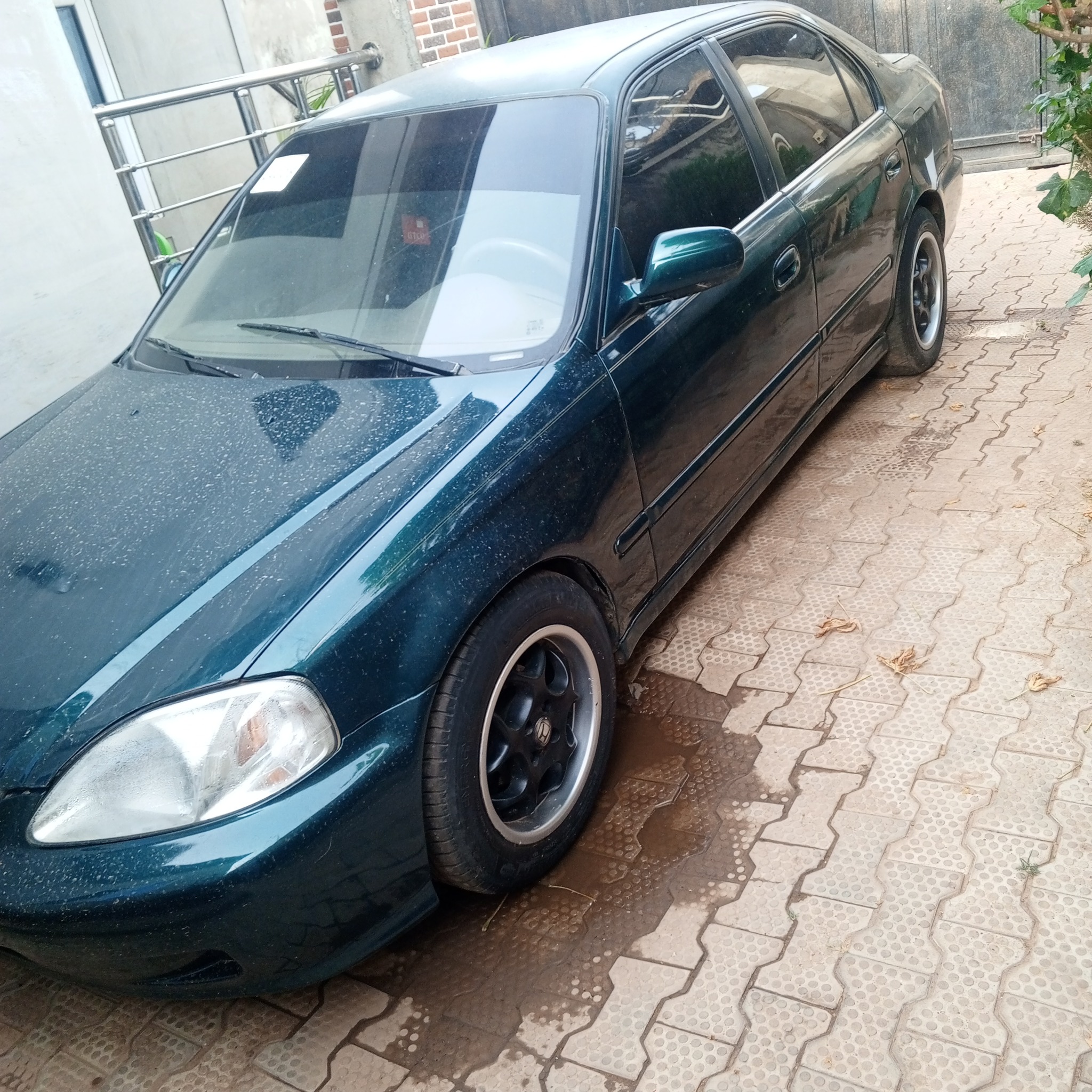 A picture of Honda civic