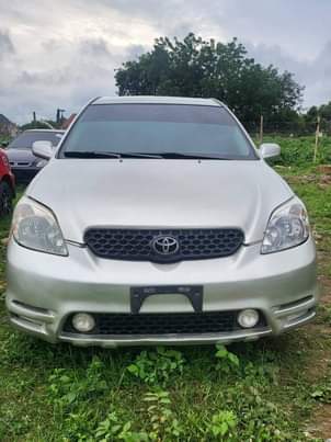 A picture of Toyota matrix full 2004 model Belgium standard going for 3