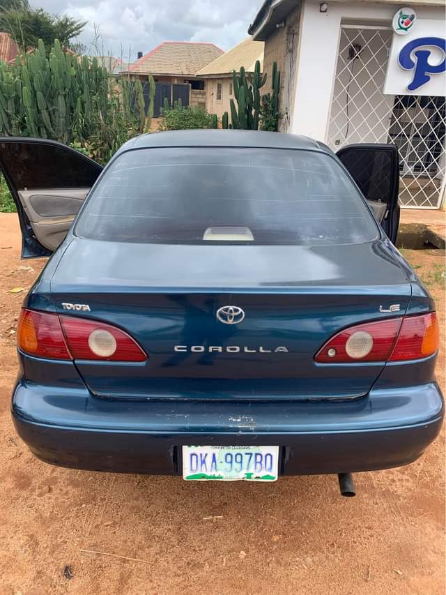 A picture of Toyota 2001