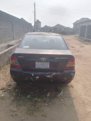 A picture of 2004 Toyota Corolla Bank Type