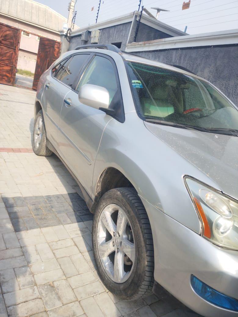 A picture of Lexus Rx 350 2008 model