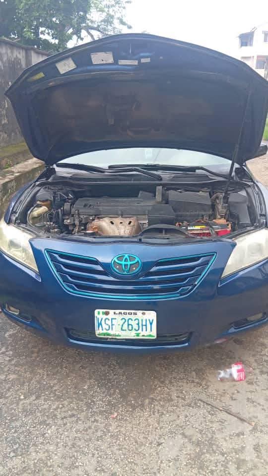 A picture of Bay jump Toyota Camry