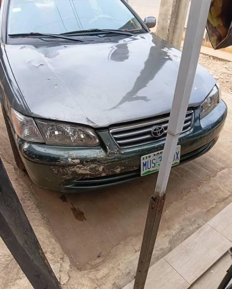 A picture of 2003 Toyota Camry