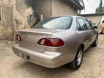 A picture of 2001 toyota corolla