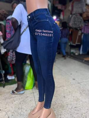 A picture of Skinny jeans 