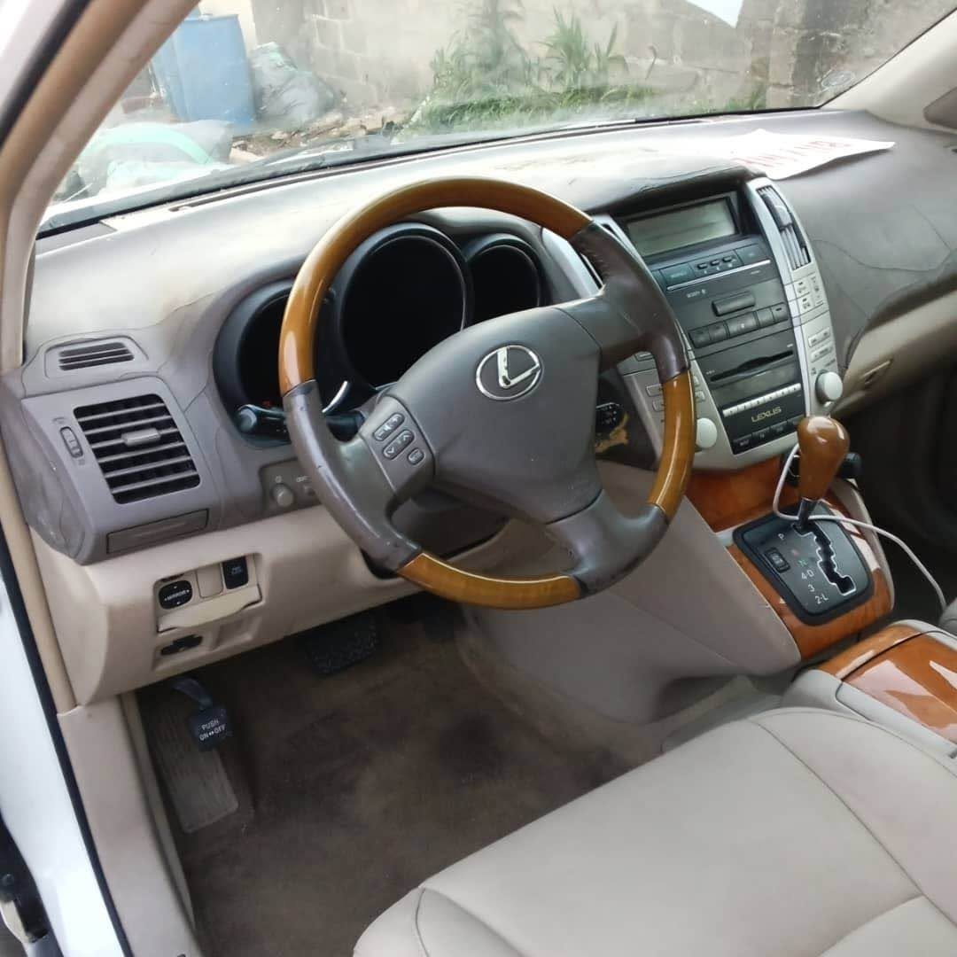 A picture of 2026 New entry 2009 Lexus RX350 Toks