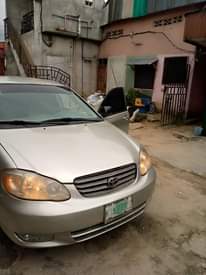 A picture of 2005 corolla