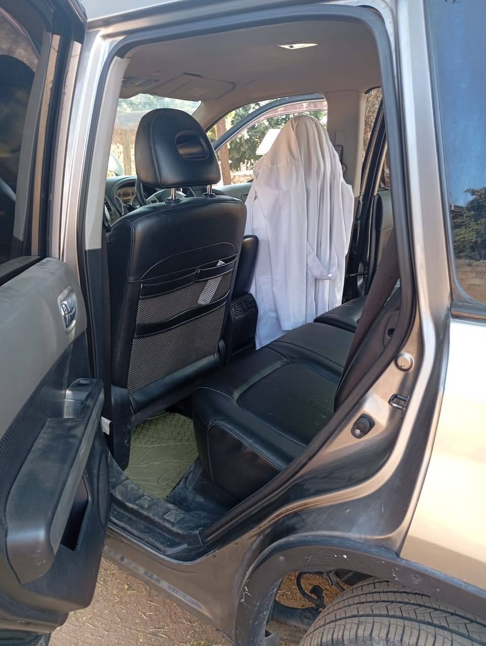 A picture of Nissan extrail inauzwa 10mln