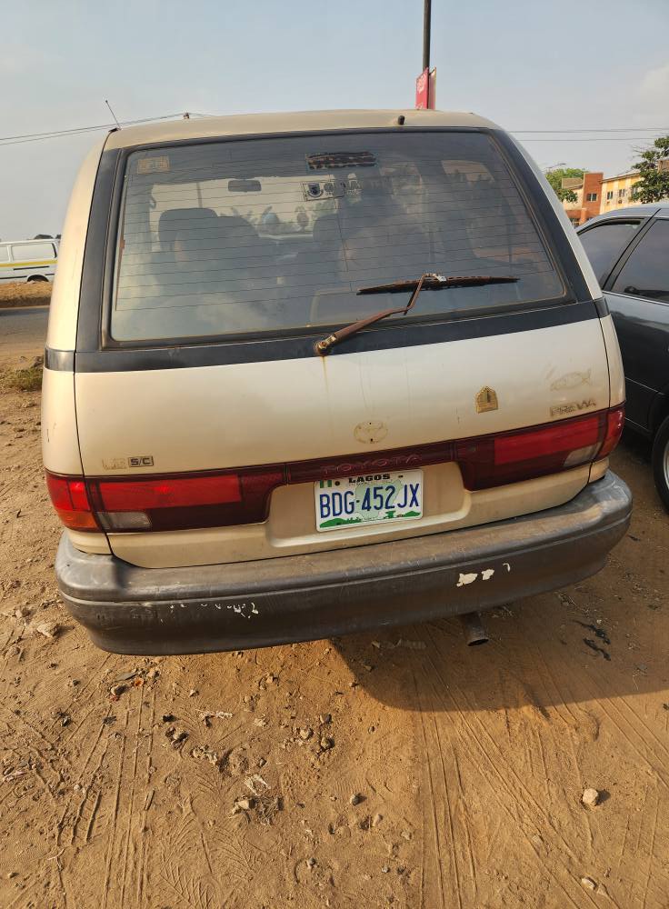 A picture of Toyota previa firstbody automatic in ilorin