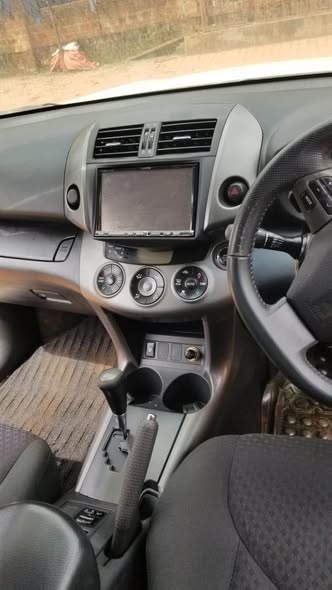 A picture of TOYOTA VANGUARD FOR SALE 31M CALL 0786659778