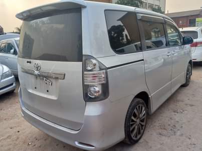 A picture of TOYOTA NOAH MODEL