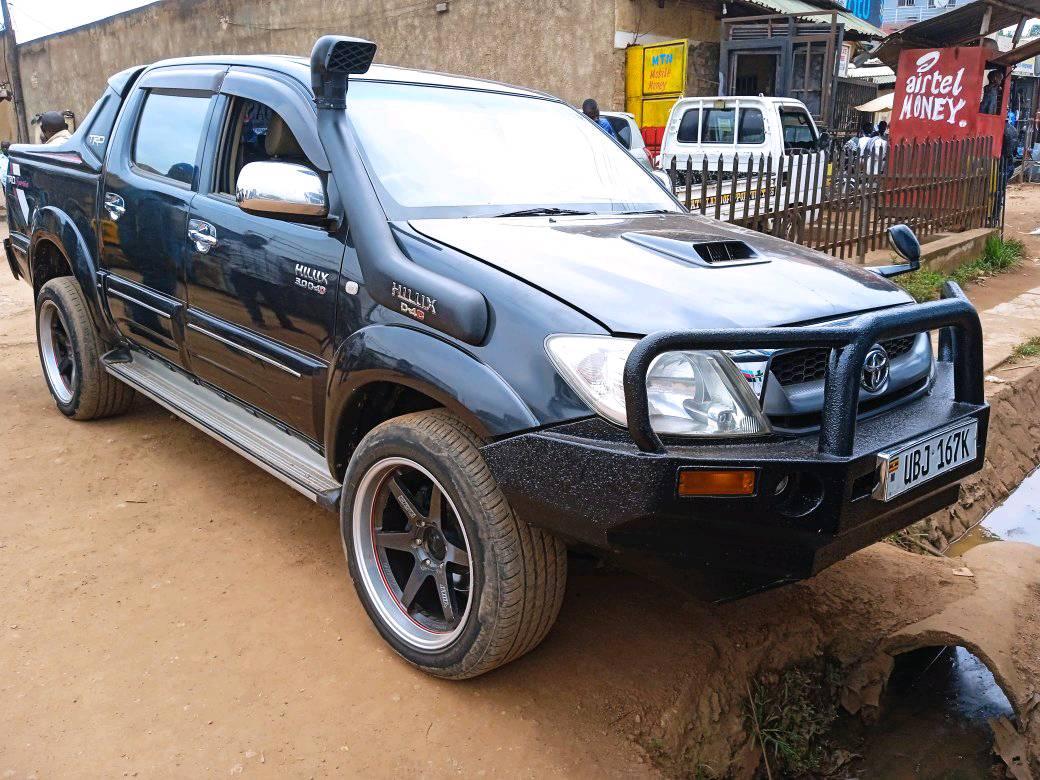 A picture of Toyota hilux 0700327795 