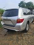 A picture of Clean Registered 09 Toyota Highlander For Sale