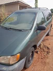 A picture of 2001 Toyota sienna 2001