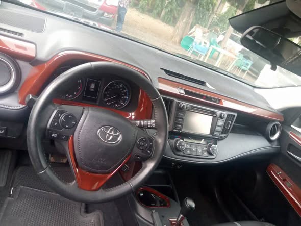 A picture of 2019 Toyota rav4