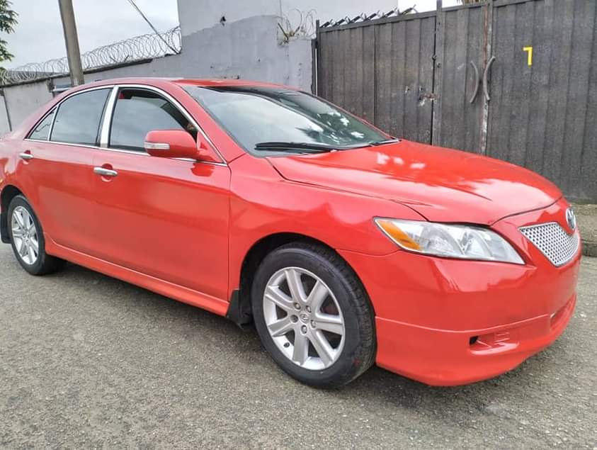 A picture of 2008 Toyota Camry SE
