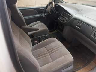 A picture of Toyota Sienna 2000 model 4 sale