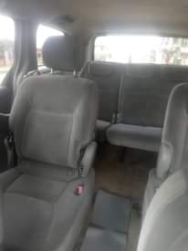 A picture of 2005 Toyota Sienna Le 6dr hatchback