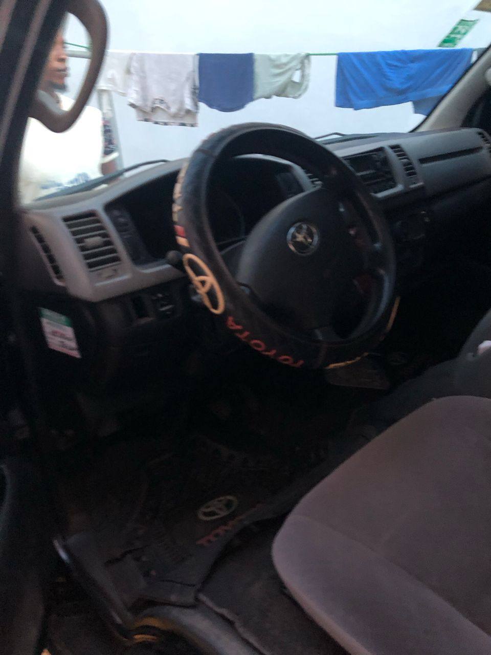 A picture of Toyota Hiace Bus