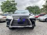 A picture of 2018 Lexus lx 570 2018