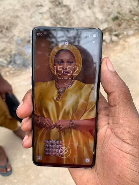 A picture of Samsung S10