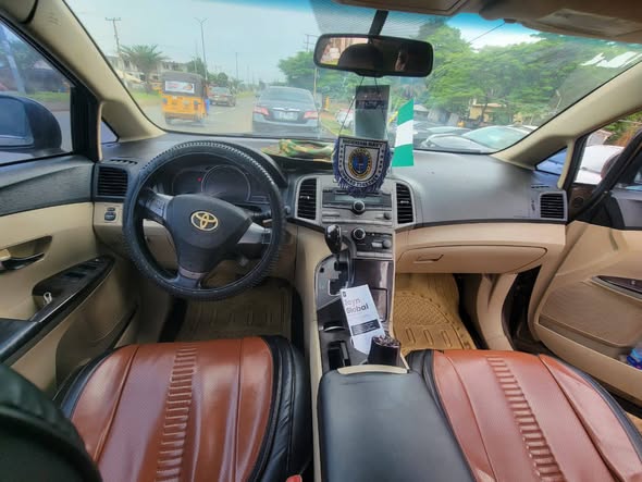 A picture of Distress 010 Toyota Venza With TOP NOISE AC Need gas