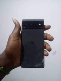 A picture of Pixel 6plain
