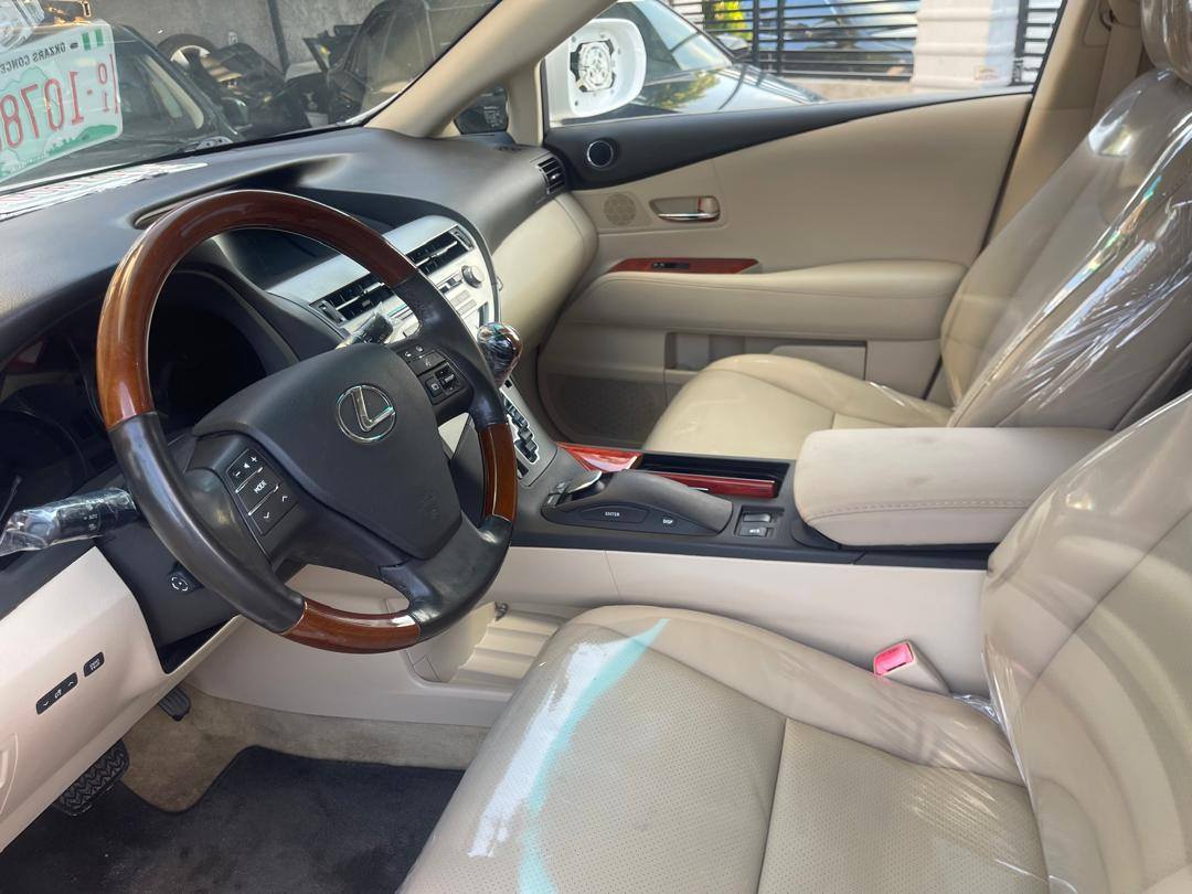A picture of Foreign Used..... 2010 Lexus RX350