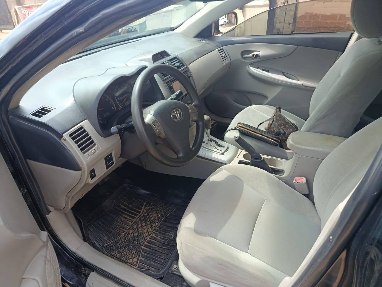 A picture of 2013 Toyota Corolla 07069558637