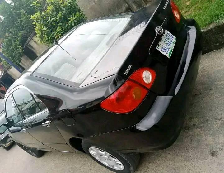 A picture of 2004 Toyota Corolla