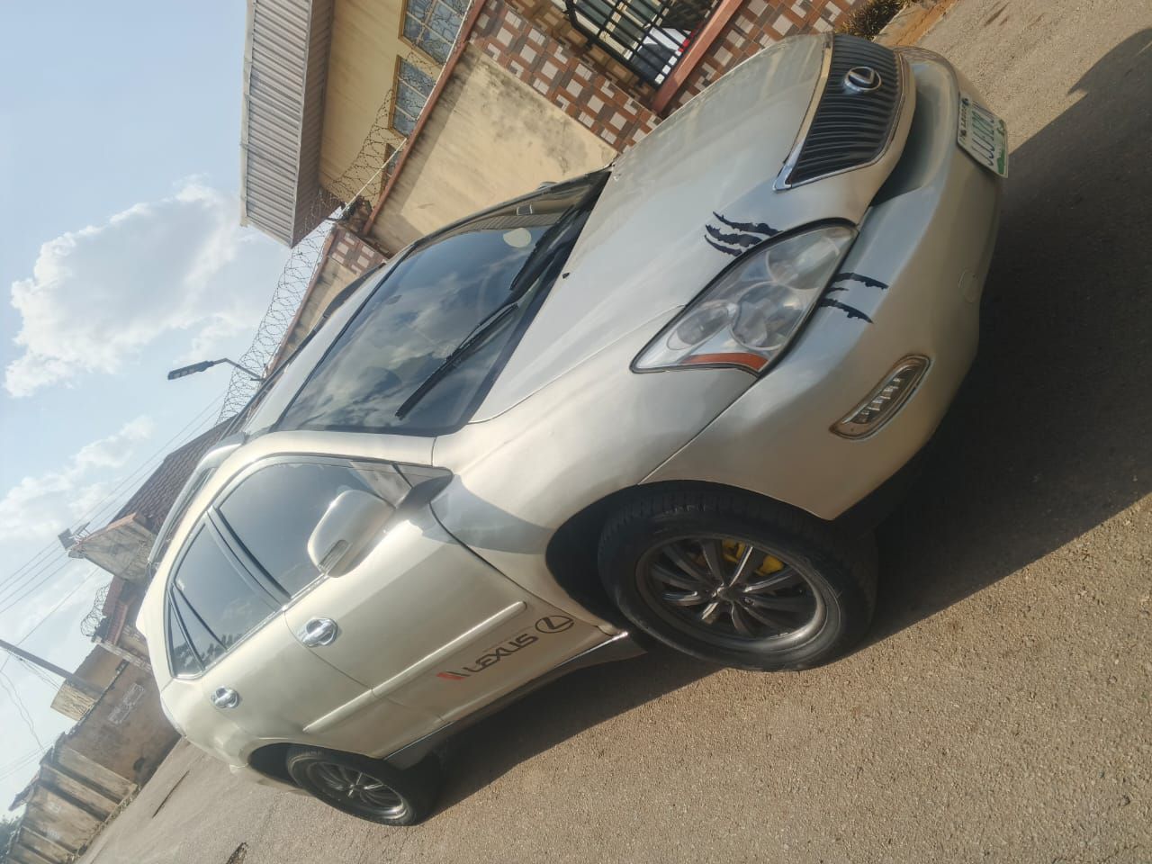 A picture of Lexus Rx 350 07