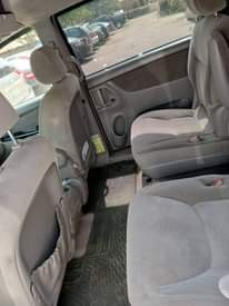 A picture of 2004 Toyota Sienna