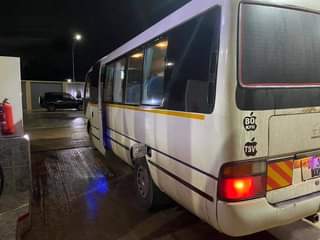 A picture of 2000 TOYOTA COASTER 4