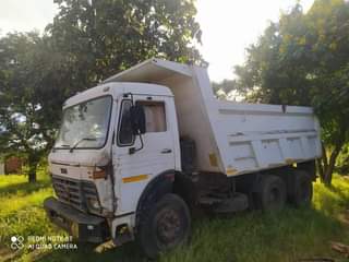 tipper truck