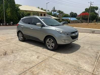 A picture of BELGIUM STANDARD HYUNDAI IX35 2014 MODEL KEYLESS IGNITION 10 2
