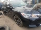 A picture of Wow frist body Toyota matrix 2004 3
