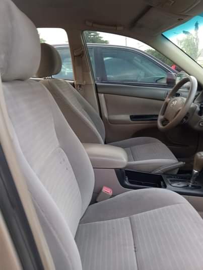 A picture of 2005 TOYOTA CAMRY