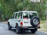 A picture of LAND CRUISER LX 2017