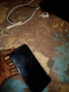 A picture of Itel Play 2gb ram 32gb ROM with screen issue on