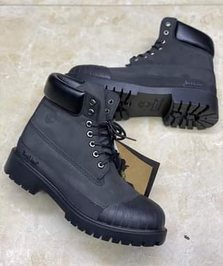 A picture of BOOTS