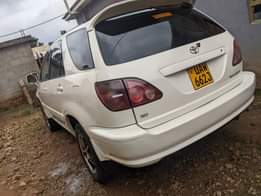 A picture of TOYOTA HARRIER 12 500 000 3CC 2002 MODEL BUY AND