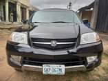 A picture of 3 seaters 2005 Acura mdx with silent untouched engine and