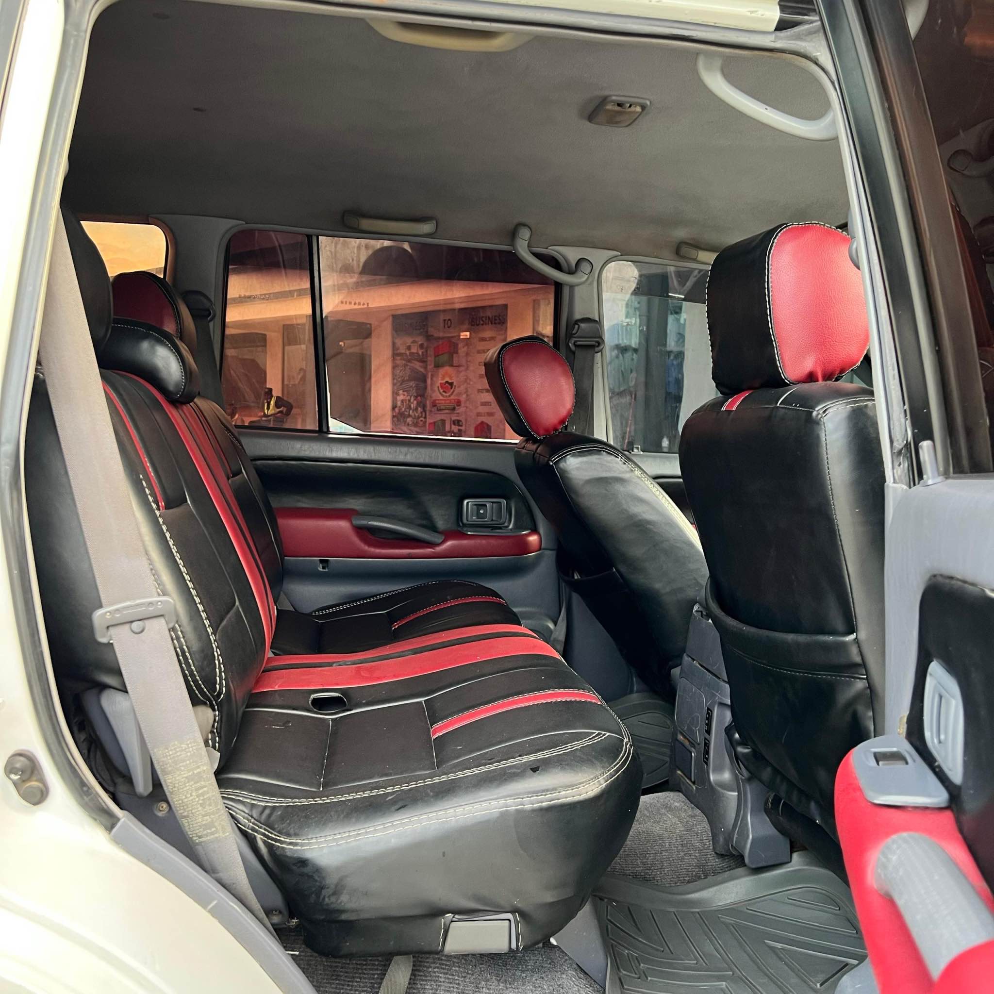 A picture of Toyota Prado mchaga inauzwa bei 13 8M0753322015