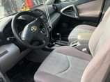 A picture of Toyota RAV4 08