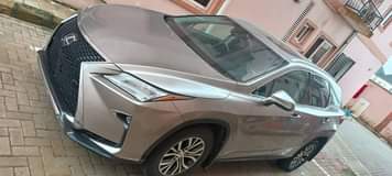 A picture of Lexus Rx350 2019