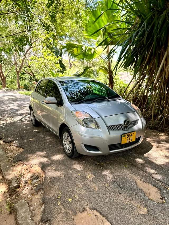 A picture of Toyota vitz new